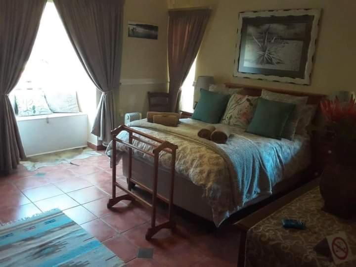 Roses And Pebbles B & B Guest House Klerksdorp Bagian luar foto